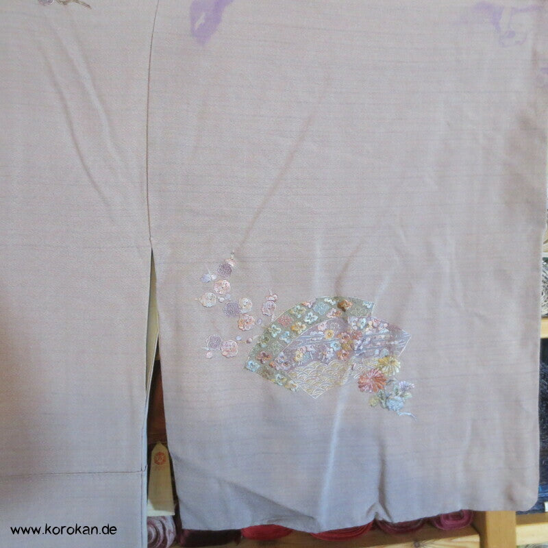 Homongi Seidencrepe Kimono, Farbverlauf, Blumen Stickereien, verfärbt