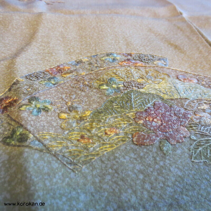 Homongi Seidencrepe Kimono, Farbverlauf, Blumen Stickereien, verfärbt