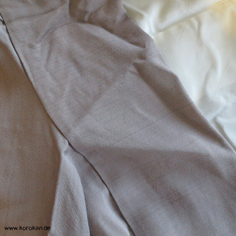 Homongi Seidencrepe Kimono, Farbverlauf, Blumen Stickereien, verfärbt