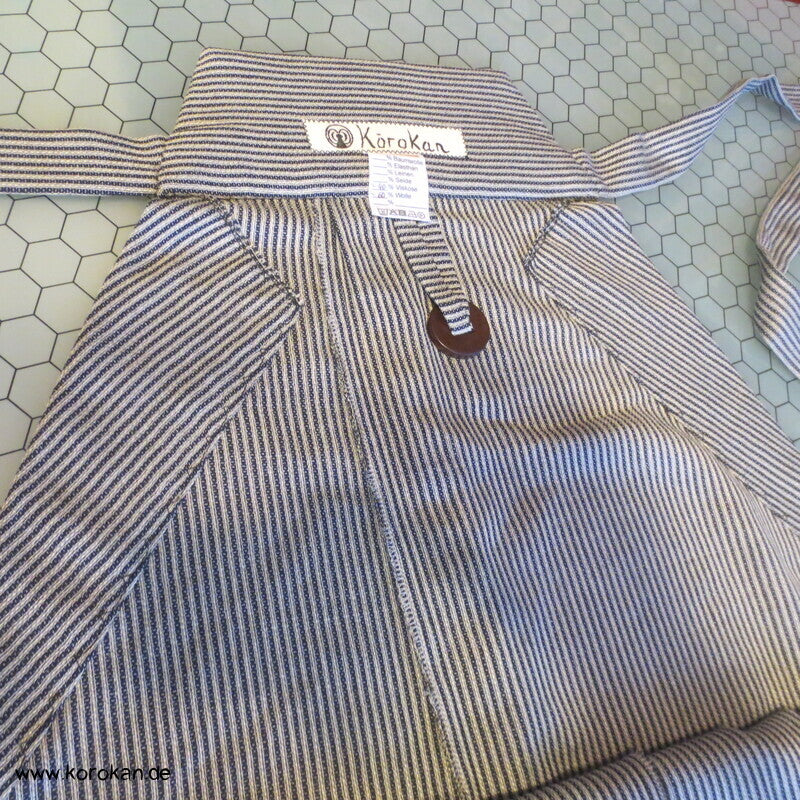 gestreifte Sommer Hakama  - Umanori Hosentyp - neu  - gestreifte Wollmischung, sehr lang