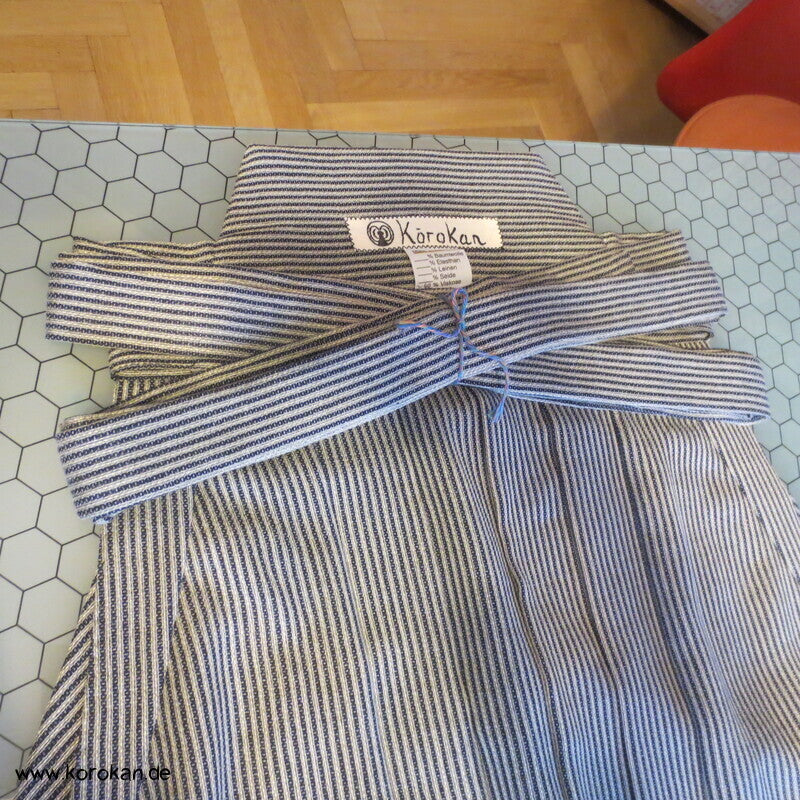 gestreifte Sommer Hakama  - Umanori Hosentyp - neu  - gestreifte Wollmischung, sehr lang