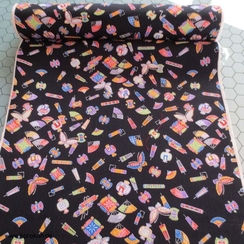 bunte Japan Motive auf schwarz Woll Kimono Tanmono