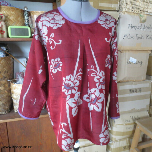 Kamelien Meisen Seide Upcycling Shirt