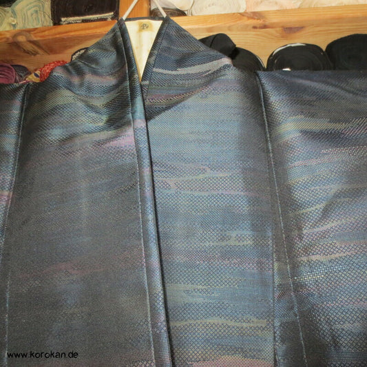Jacquard gewebte dunkle Nebelschwaden Tsumugi Seiden Kimono, Japan