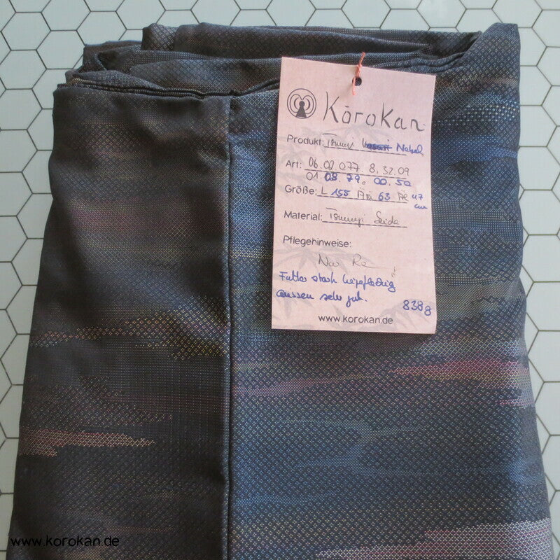 Jacquard gewebte dunkle Nebelschwaden Tsumugi Seiden Kimono, Japan