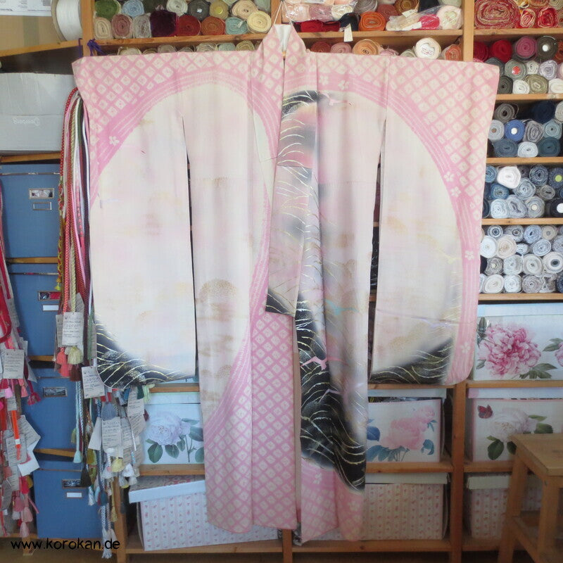 Furisode Kimono, Seiden Chirimen Crepe mit handgemaltem Motiv