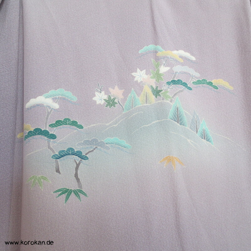 Tsukesage Kimono mauve Seidencrepe mit Gartenmotiven