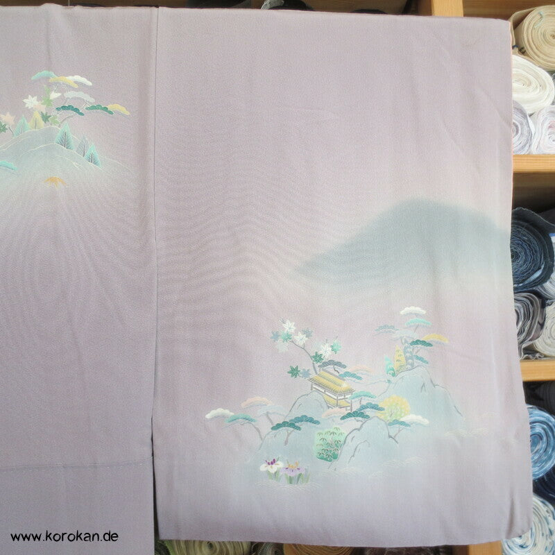 Tsukesage Kimono mauve Seidencrepe mit Gartenmotiven