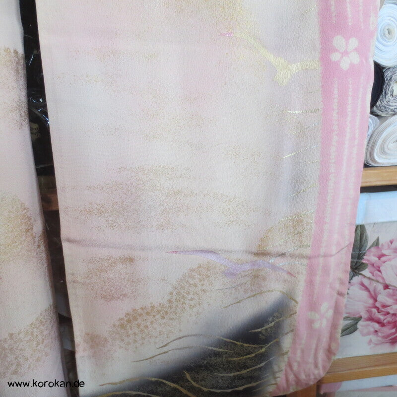 Furisode Kimono, Seiden Chirimen Crepe mit handgemaltem Motiv