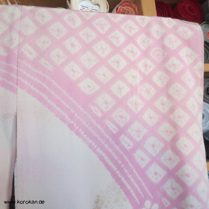 Furisode Kimono, Seiden Chirimen Crepe mit handgemaltem Motiv