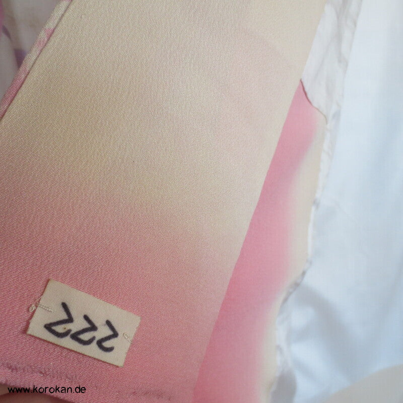 Furisode Kimono, Seiden Chirimen Crepe mit handgemaltem Motiv