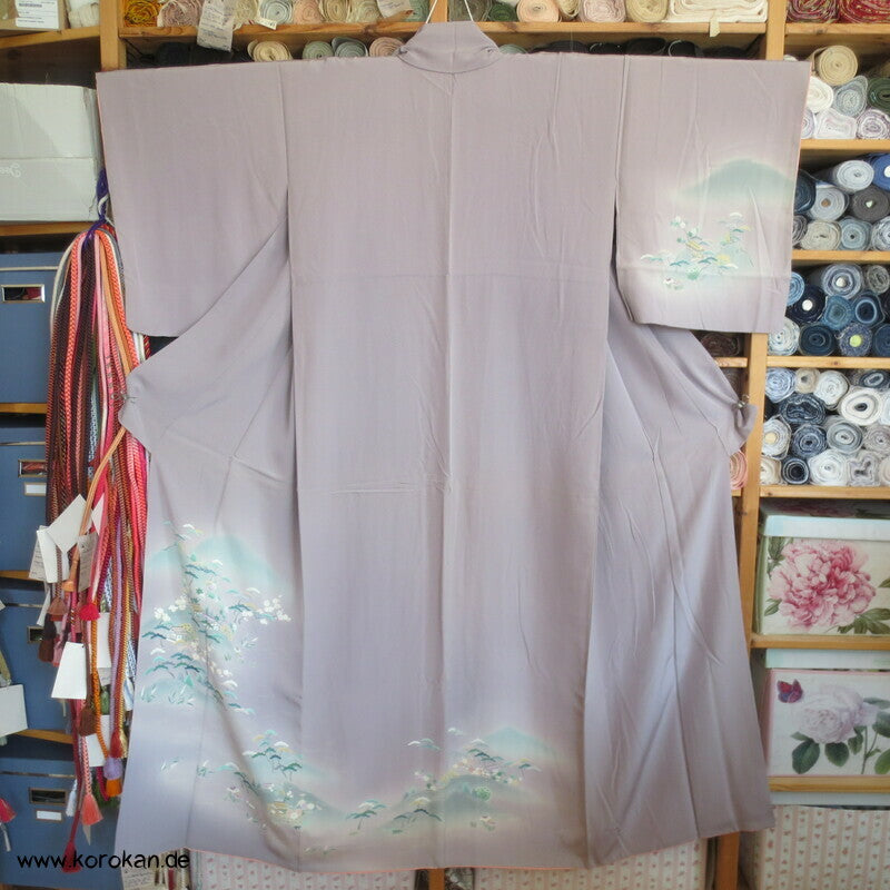 Tsukesage Kimono mauve Seidencrepe mit Gartenmotiven