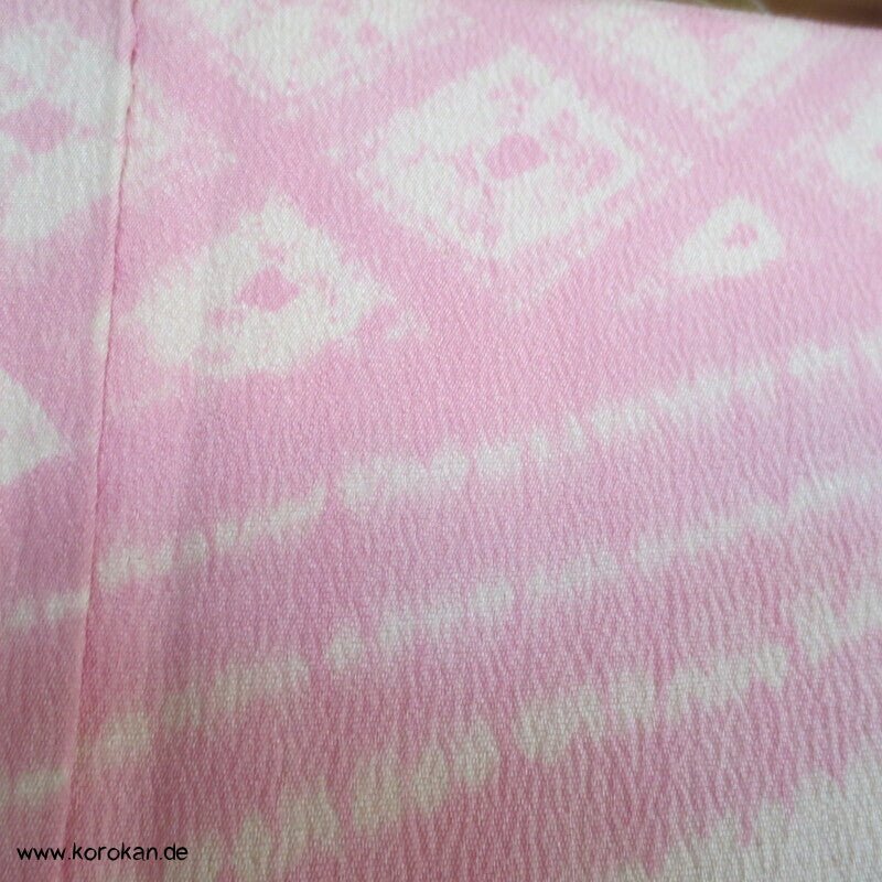 Furisode Kimono, Seiden Chirimen Crepe mit handgemaltem Motiv