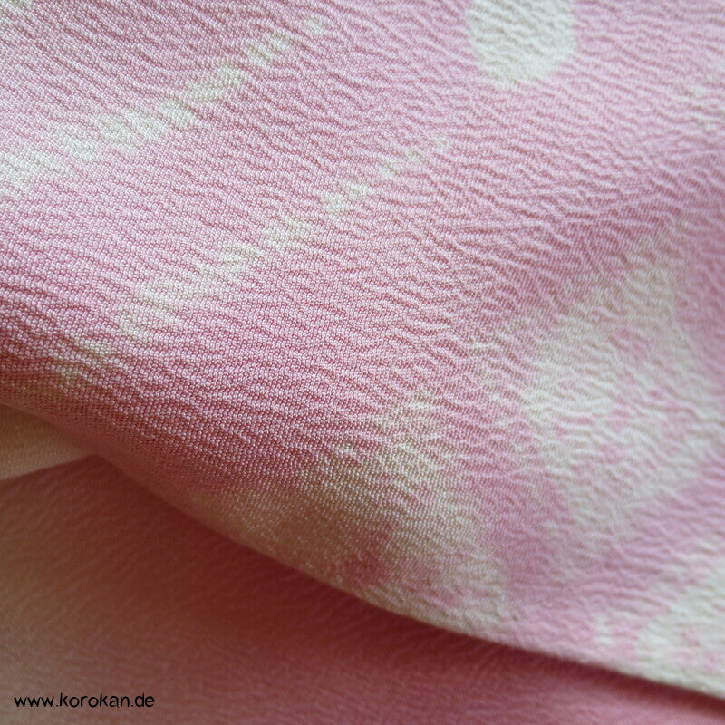 Furisode Kimono, Seiden Chirimen Crepe mit handgemaltem Motiv