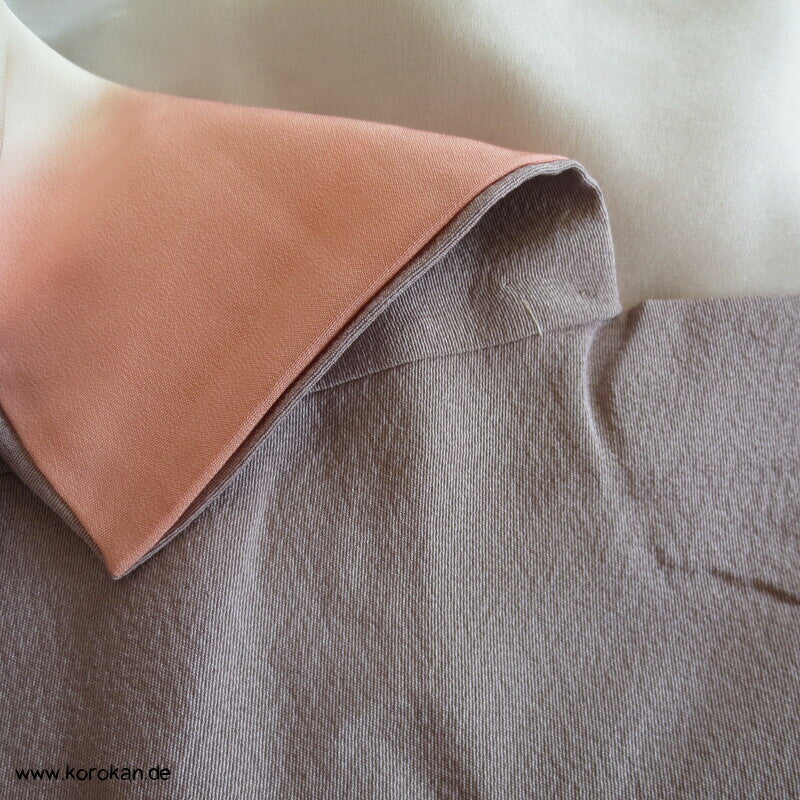 Tsukesage Kimono mauve Seidencrepe mit Gartenmotiven
