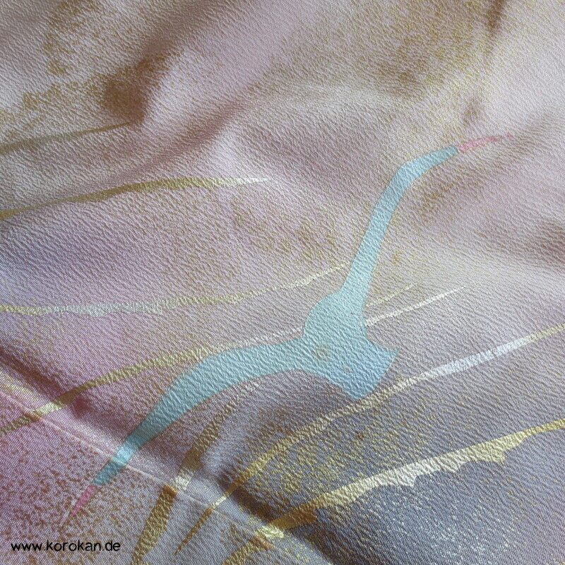 Furisode Kimono, Seiden Chirimen Crepe mit handgemaltem Motiv