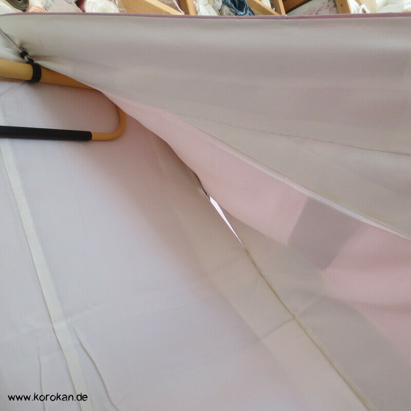 Tsukesage Kimono mauve Seidendamast bestickt