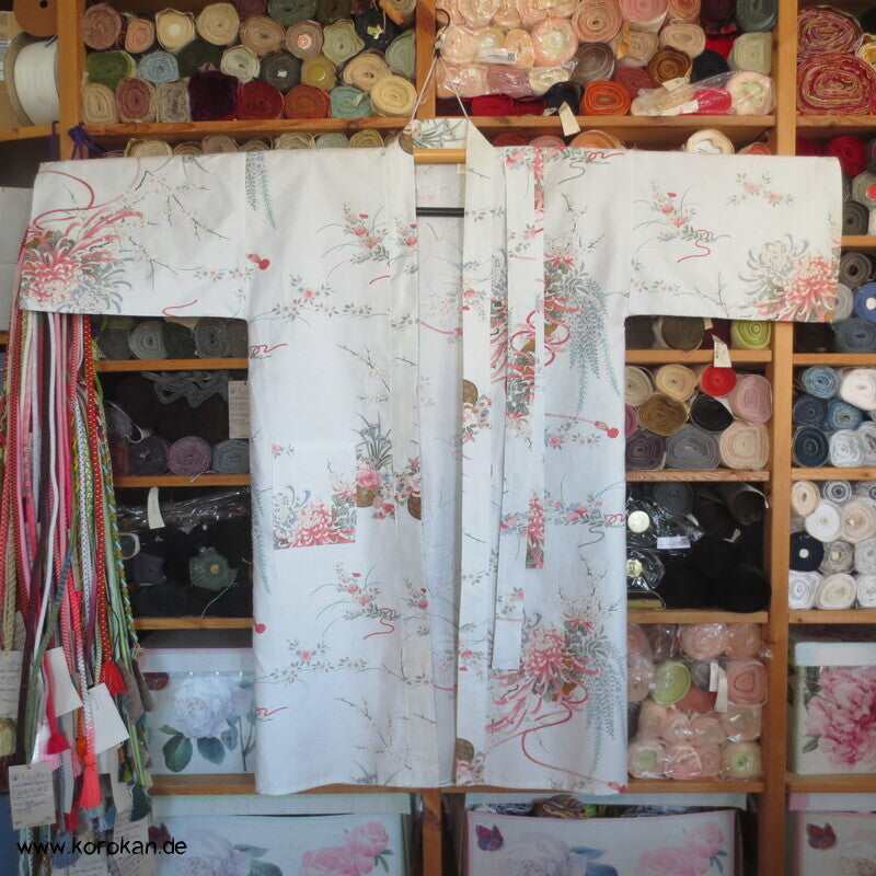 Blumenstrauß Chrysanthemen Nemaki - japanischer Baumwoll Schlaf Kimono
