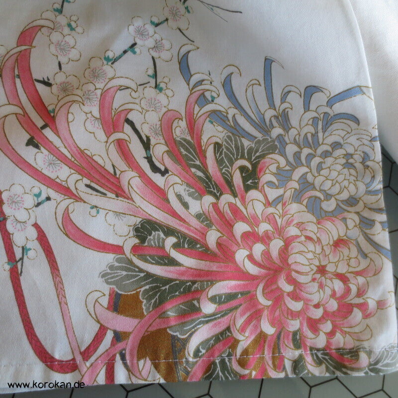 Blumenstrauß Chrysanthemen Nemaki - japanischer Baumwoll Schlaf Kimono