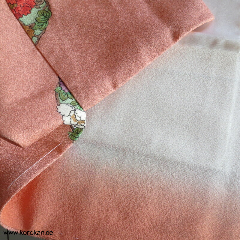 azalee mit bunten Blumenrondellen Komon Kimono