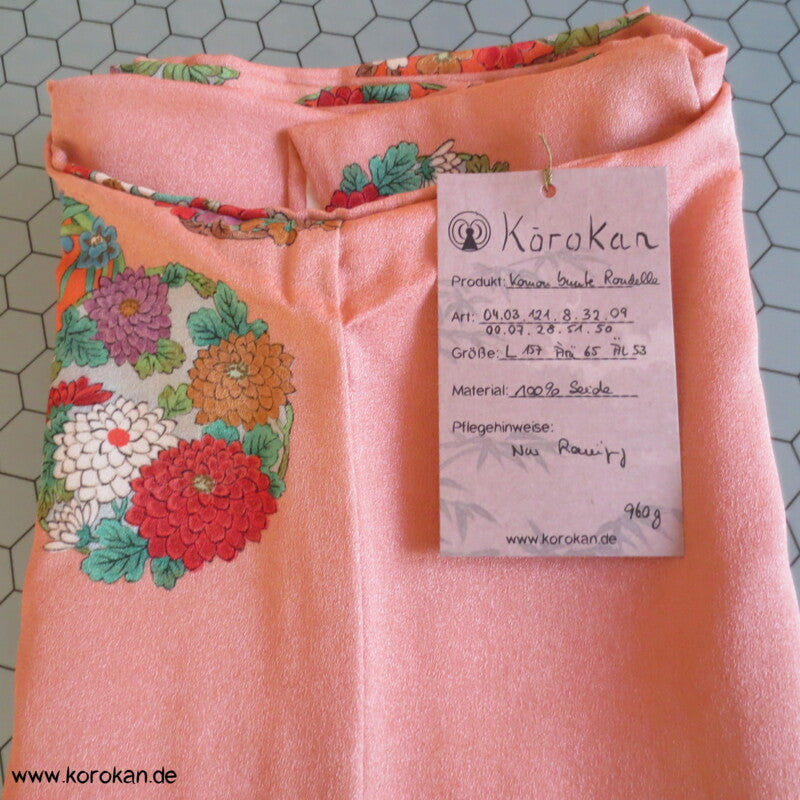 azalee mit bunten Blumenrondellen Komon Kimono