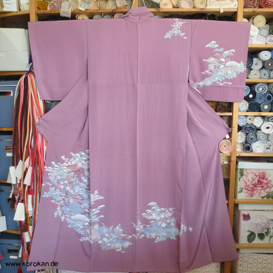 Tsukesage Kimono lilamauve Seidencrepe Gartenlandschaft