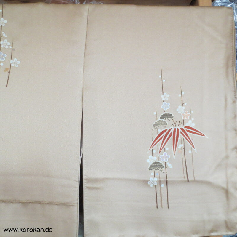 Homongi Kimono gold beige Seidendamast mit Bambusgitter und Blätter