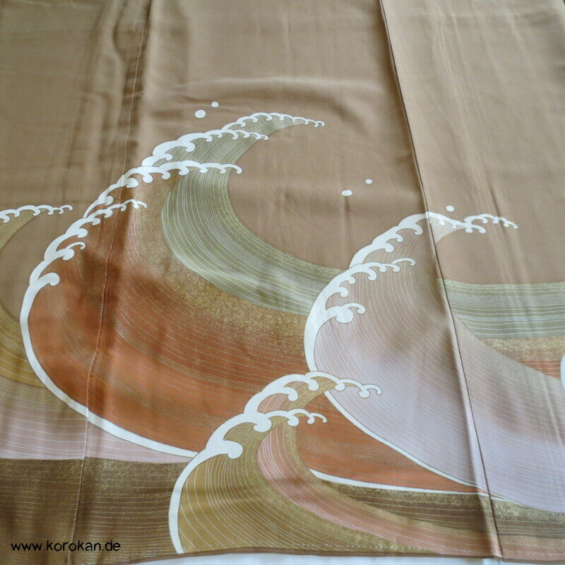 wilde Wellenkämme Iro Tomesode Kimono Seidencrepe