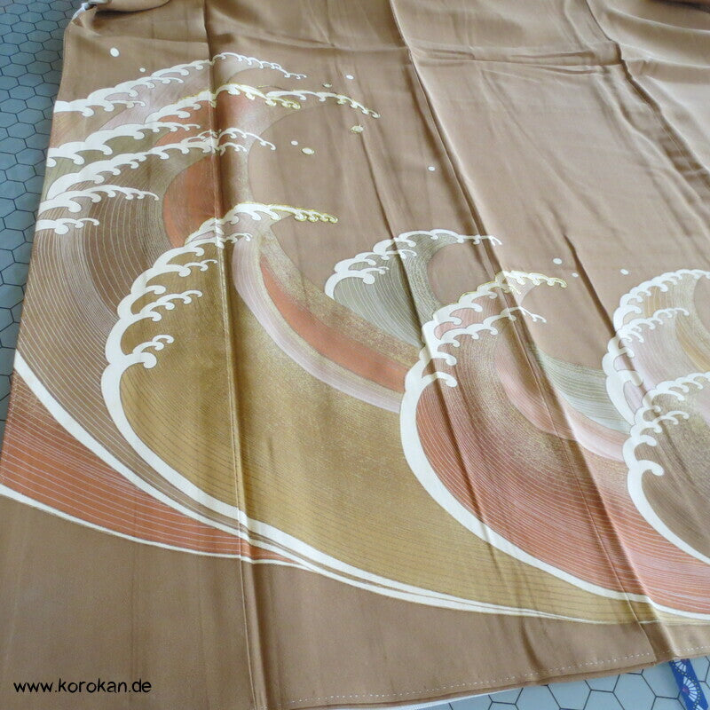 wilde Wellenkämme Iro Tomesode Kimono Seidencrepe