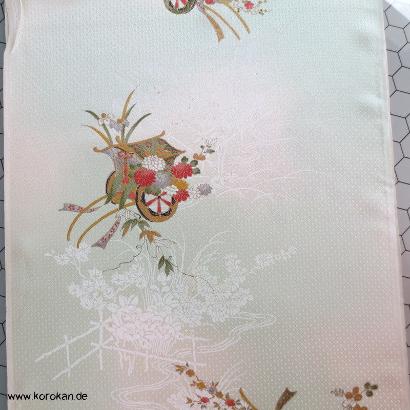 Blumenkarren mit Golddruck Kimono Seide