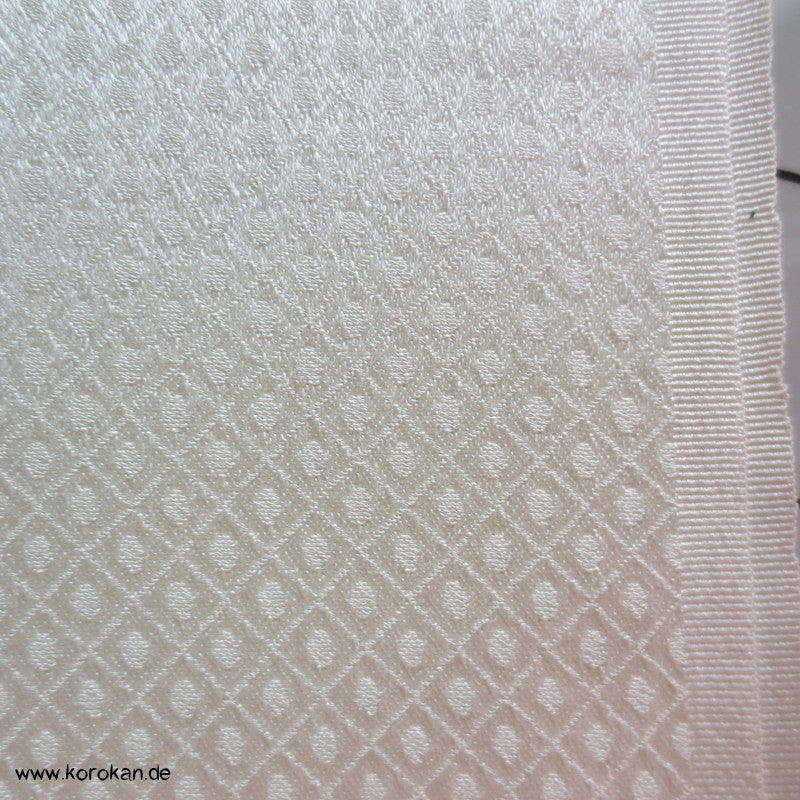 Blumenkarren mit Golddruck Kimono Seide