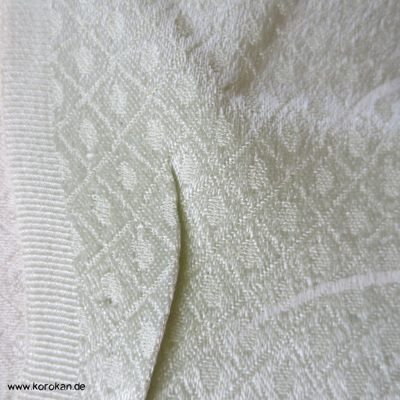 Blumenkarren mit Golddruck Kimono Seide