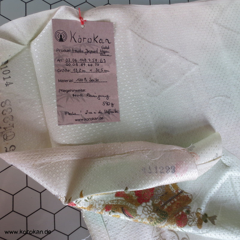 Blumenkarren mit Golddruck Kimono Seide