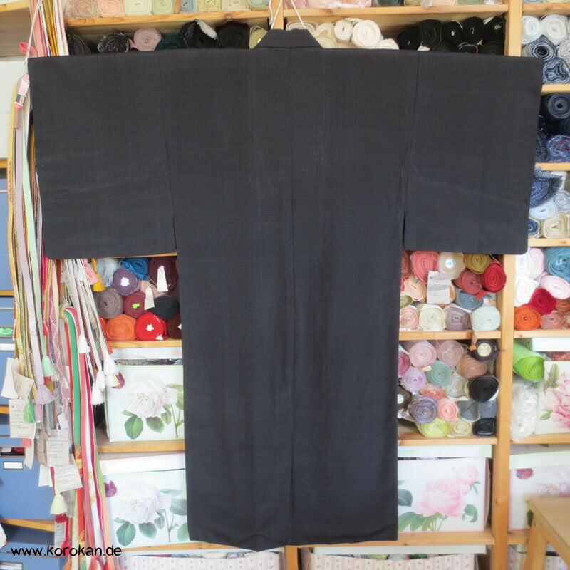 Männer Kimono anthrazit grau fein gestreifte Seide