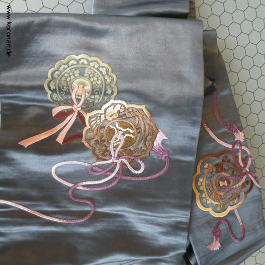 gestickte Spiegel Nagoya Obi bleigrauer Satin Kimonogürtel