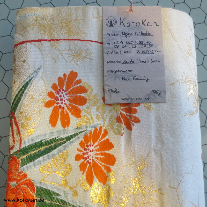 Languste / Ebi Krabbe zwischen Blüten Nagoya Obi Seidenbrokat Kimonogürtel