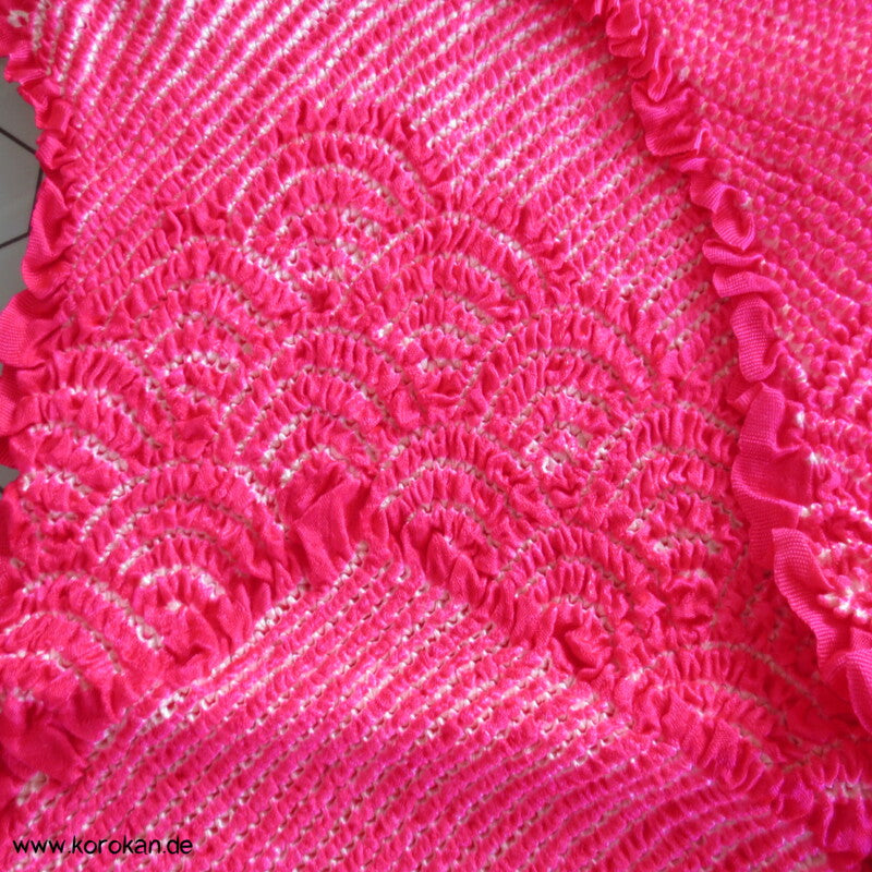 Shibori, Segaiha und Kiku pinker Seiden Obiage