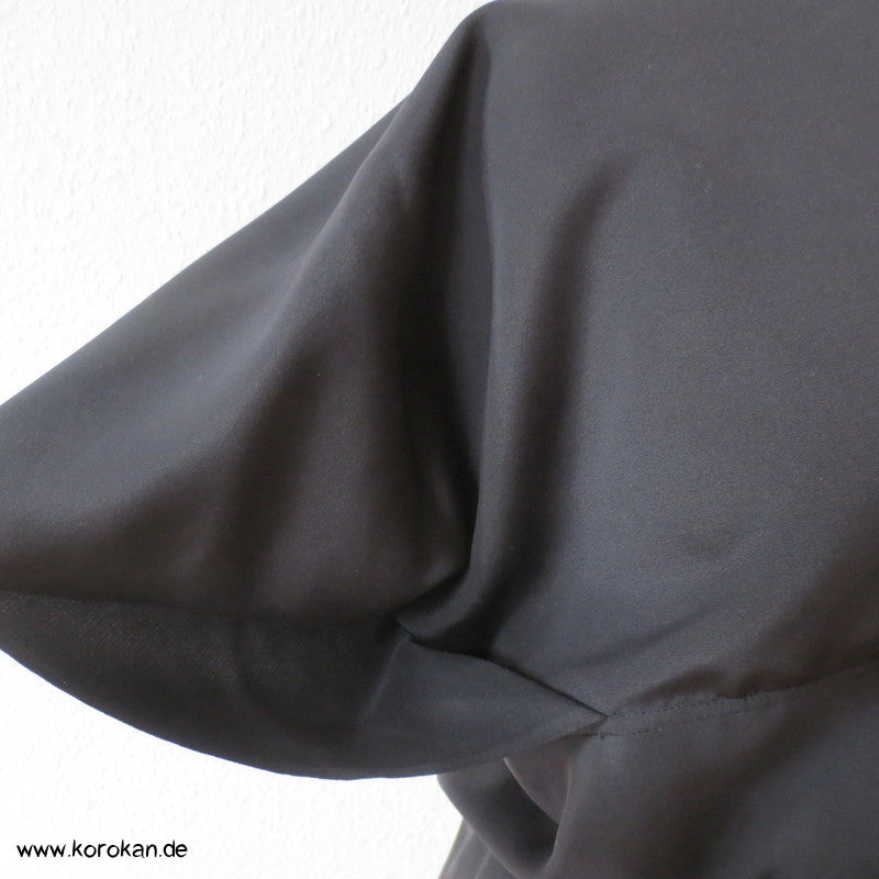 schwarze Chirimen Crêpe Zero Waste Seidenbluse