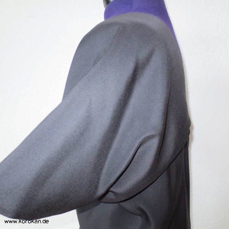 schwarze Chirimen Crêpe Zero Waste Seidenbluse