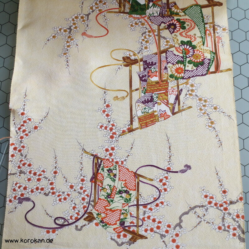 Tagasode, Kimono Hänger Chirimen Crepe Kimono Seide