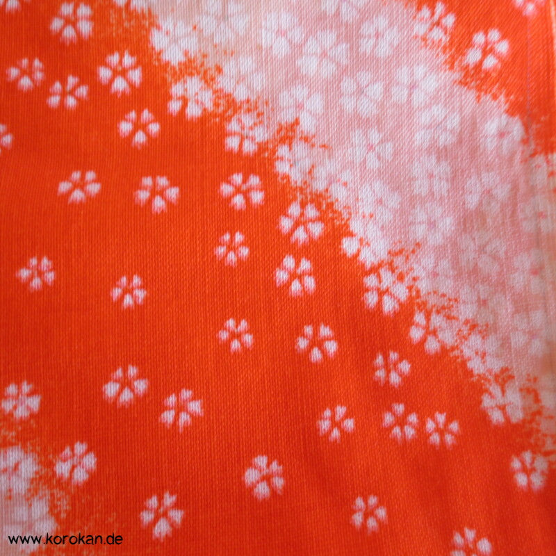 Juban Kimono Wollmusselin Millefleur in diagonalen Streifen