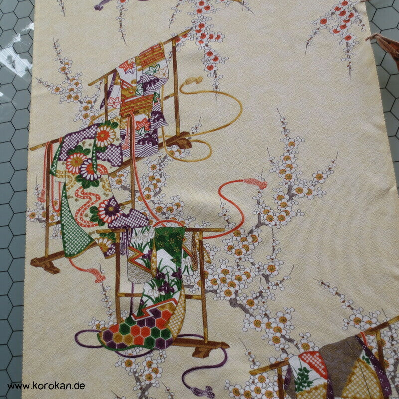 Tagasode, Kimono Hänger Chirimen Crepe Kimono Seide