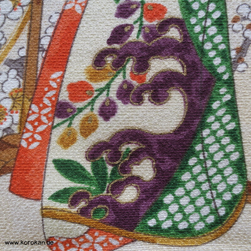 Tagasode, Kimono Hänger Chirimen Crepe Kimono Seide