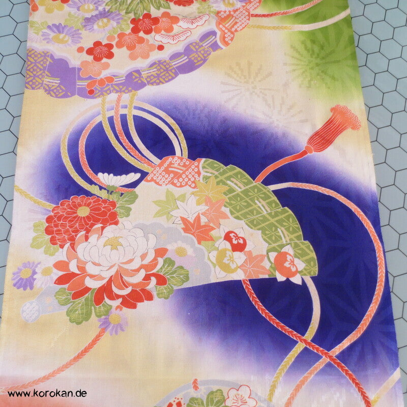 Araihari Kimono Seidendamast - klassische japanische Muster