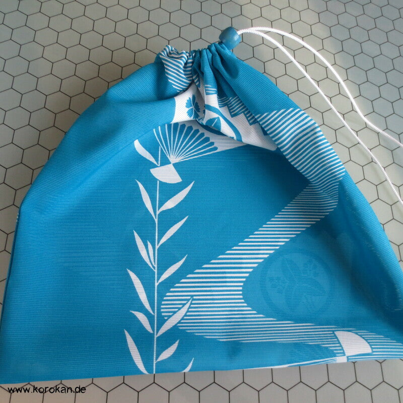 kleine Zugbeuteltasche aus Yukata Kimono Synthetik,  Unikat, Selbstgenäht