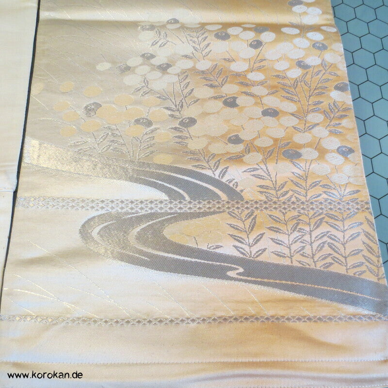 Upcycling Seidenbrokat Vorhangschal aus Fukuro Obi