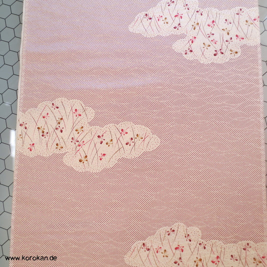 Wolken in denen Schmetterlinge schwirren Kimono Seide