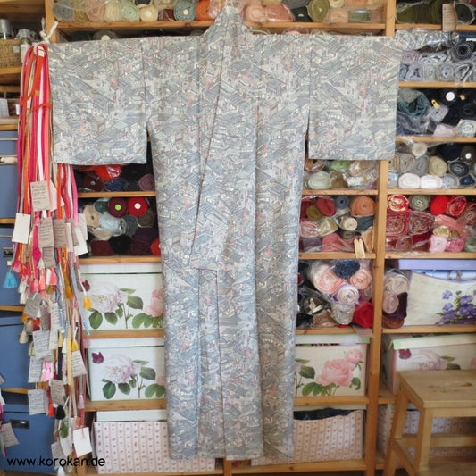Wimmelbild einer japanisches Stadt Komon Seidencrepesatin Kimono