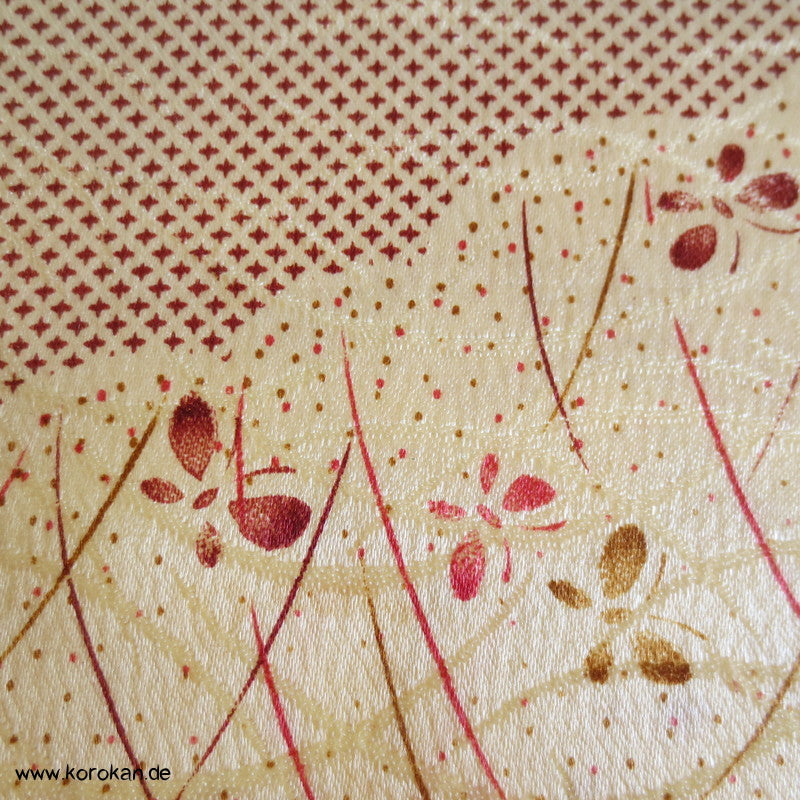 Wolken in denen Schmetterlinge schwirren Kimono Seide