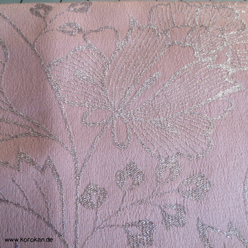Lurex - Urushi Seidenbrokat Kimono Araihari, Silber Blumen auf rosa